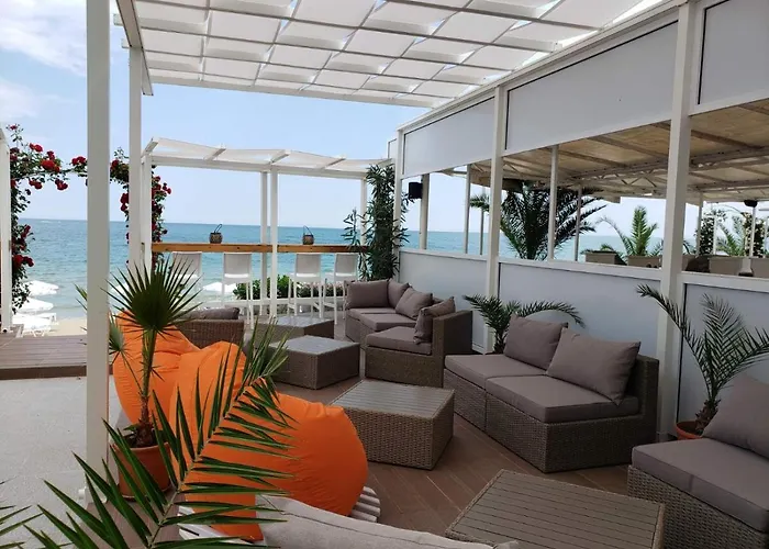 Perla Apartments First Line